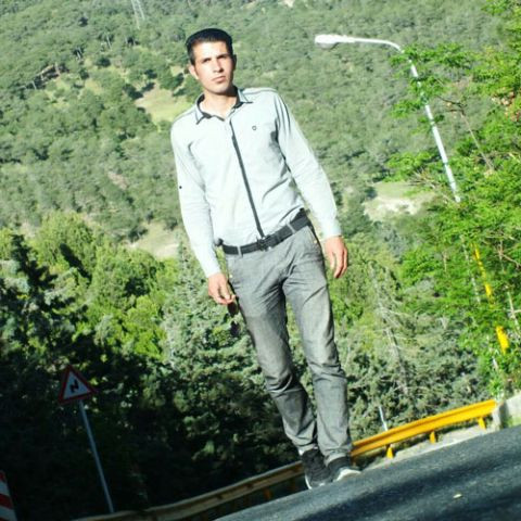 دانلود آهنگ علی ترابی به نام دلچسب ترین اتفاق