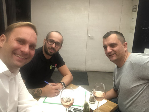 9F4235A3 12C5 4C4E 85B6 C07480F29F6C.jpg