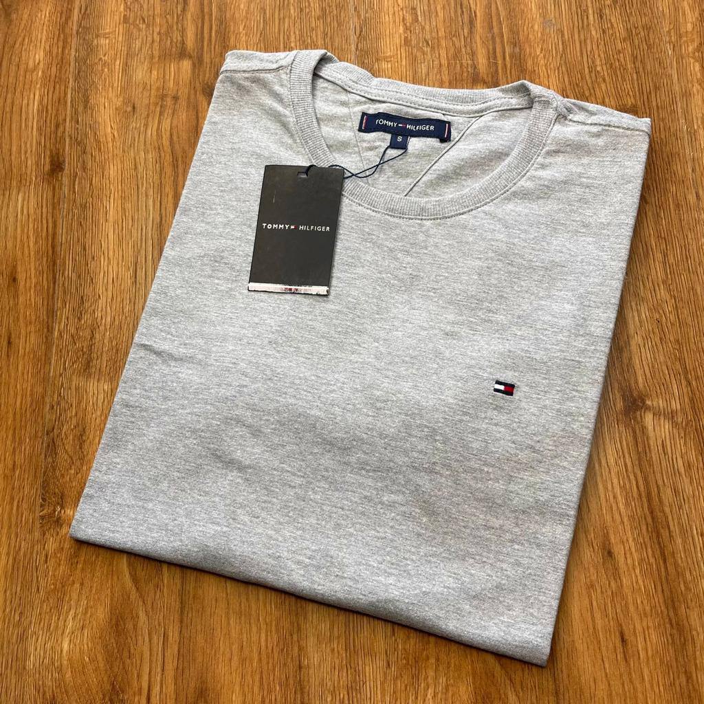 Camiseta Tommy Hilfiger Essential Masculina – Cinza