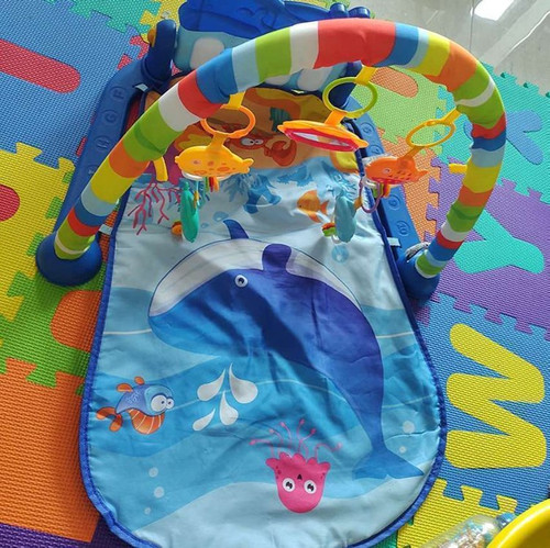 Tapete de Atividades com Play Piano Baleia Azul.jpg