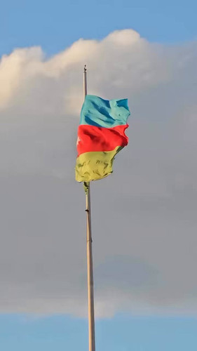 skZetjAmwlLX 4Bx.jpg