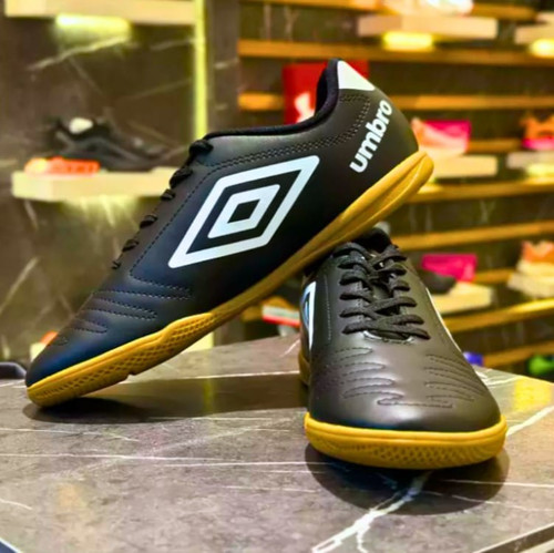 Chuteira De Futsal Umbro Class Tênis Salão.jpg