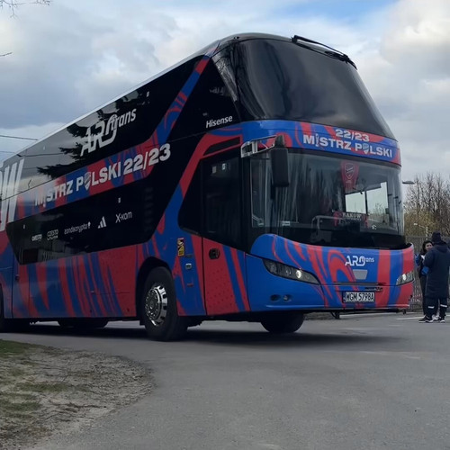 72N 1nwlMo rUUwQ.jpg