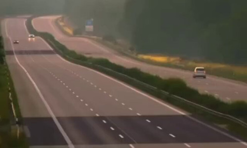 IjA7SbcJ59M9 yi .jpg