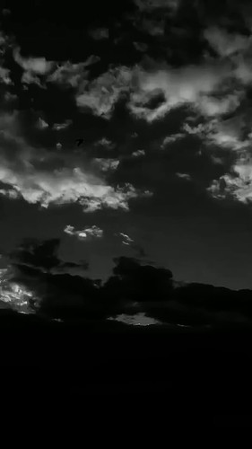 JBak8 OyEHEehq7X.jpg