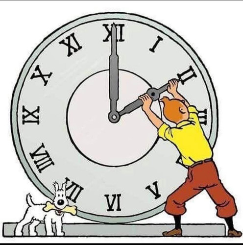 Tintin with clock IMG 8721.jpg