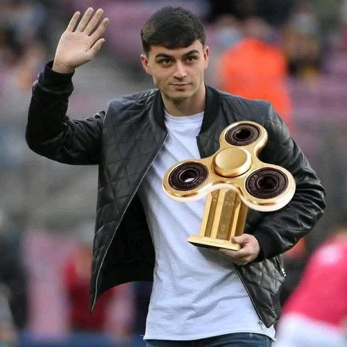 GoA8AzDWAAAiJe2.jpg