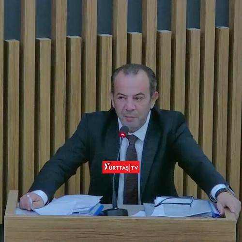 VJbJqX7QmqJlLaU6.jpg