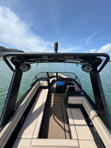 GoCsnfUbwAQ7Jtq.jpg