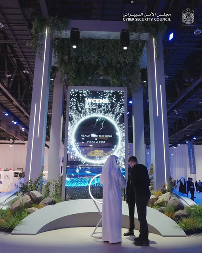 Sik uUdxcAjGLmG9.jpg