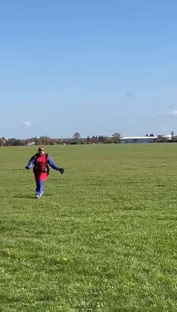 gF92gk3lxCn rd1V.jpg