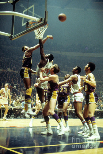 1 los angeles lakers v new york knicks wen roberts.jpg