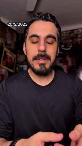 dHufbFiQ0LXC86Gh.jpg