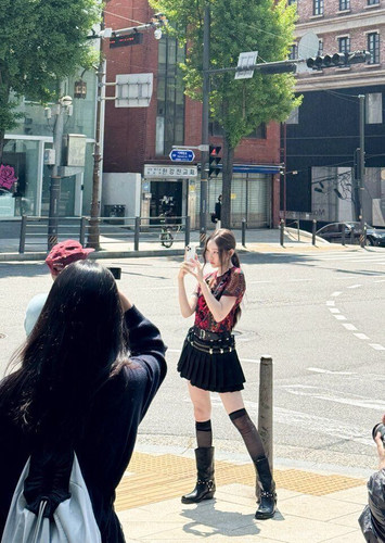 AAM~68@A4GE2EB)XQG3@`5L.jpg