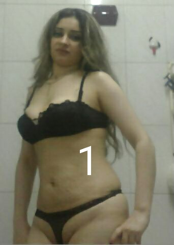  اشهر شراميط بلدى ( تختار مين الشرموطه المفضله لزبك)  3Zzai3Q