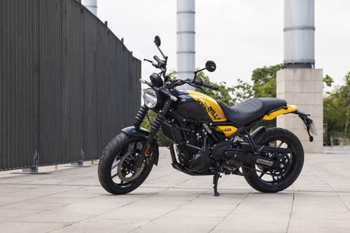 Royal Enfield Guerrilla 450 Yellow Ribbon(1).jpg