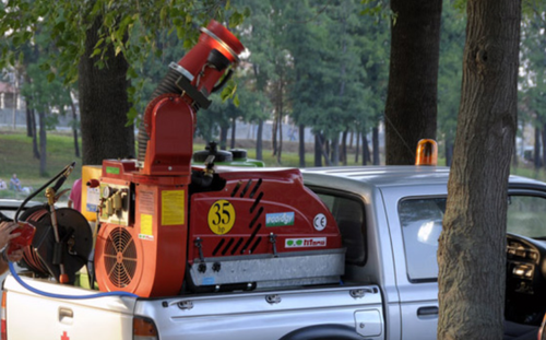 komarci sa zemlje arhiva kragujevac.rs.png