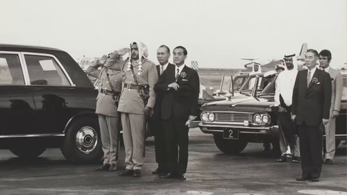 UyZR9 LQ3i4Mt72c.jpg