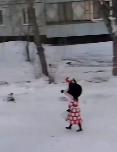 xQ1eyzlWXHsWBanr.jpg