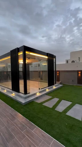 OdOwLaYHT6M wE9M.jpg