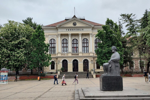 1713970991 Prva KG gimnazija MN 1200x800.jpg