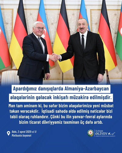 GniCsZIXAAAAfJ7.jpg