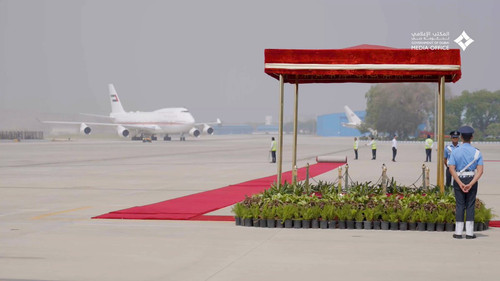 ubm0T UKnh6c3Xla.jpg