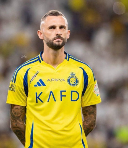 GoLkR26WIAAheOi.jpg