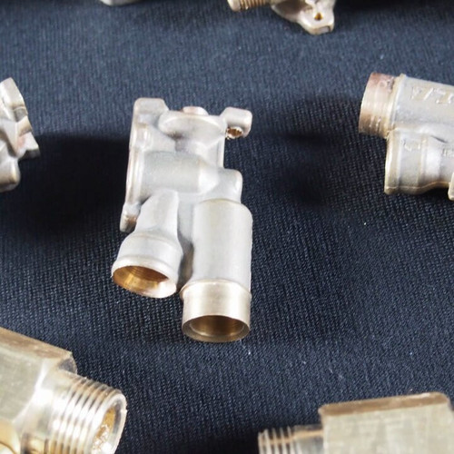 C15cRT2IM0OPQ96y.jpg