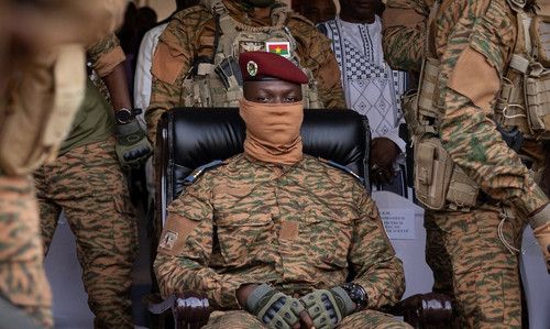 GoFSQKsW8AAelu4.jpg