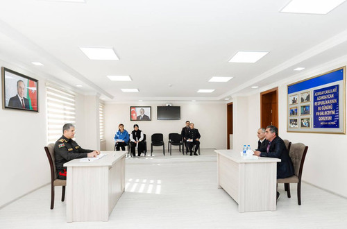 GoAyPSEWMAEE2rs.jpg