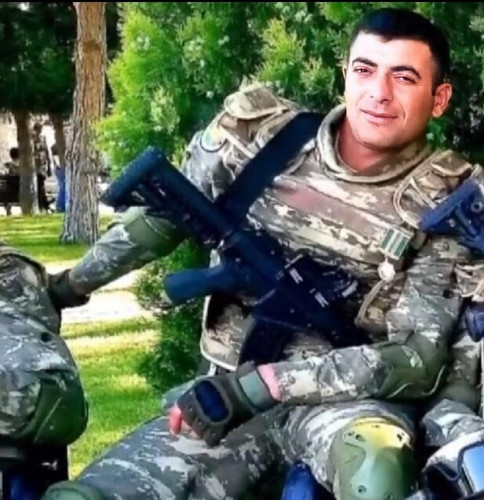 GoKIKj5WkAAeLv9.jpg