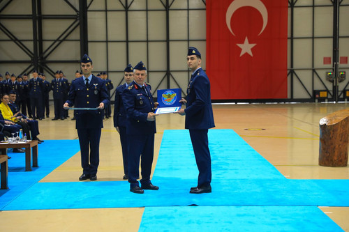 GoK06ejW0AA756 .jpg
