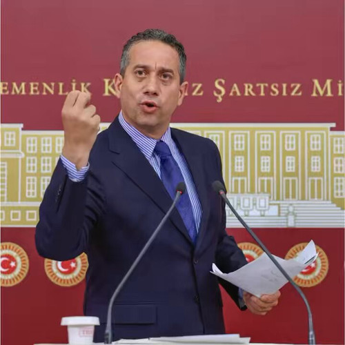 qt88y0Esw 02TH8I.jpg