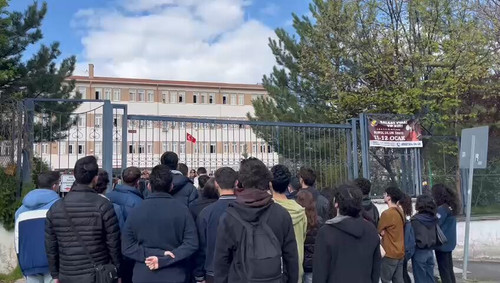 rtAHzrmSKm0u3j s.jpg