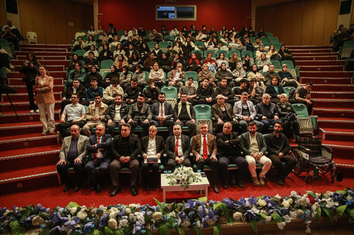 GoL1L7 XUAE9Q7w.jpg