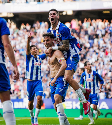 Objetivo cumplido PERICOS! Acabamos la temporada de la mejor manera posible, con el equipo y afición.jpg