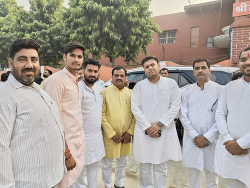 स्कूल एवं शिक्षण के हित में संघर्ष