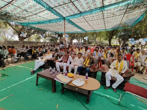 स्कूल एवं शिक्षण के हित में संघर्ष