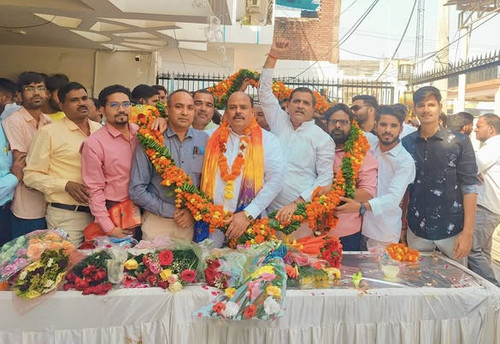 स्कूल एवं शिक्षण के हित में संघर्ष