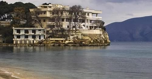 6451954525721243348?url=https%3A%2F%2Fshqiptarja.com%2Fuploads%2F780x440%2F1744380605 vlore.JPG%3Fv%.jpg