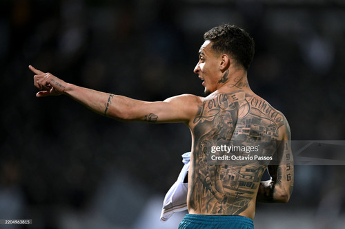 GUIMARAES, PORTUGAL - MARCH 13: Antony of Real Betis celebrates victory after the UEFA Conference Le.jpg