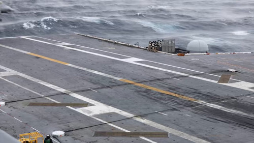 0F vbAK7O1CceAAM.jpg