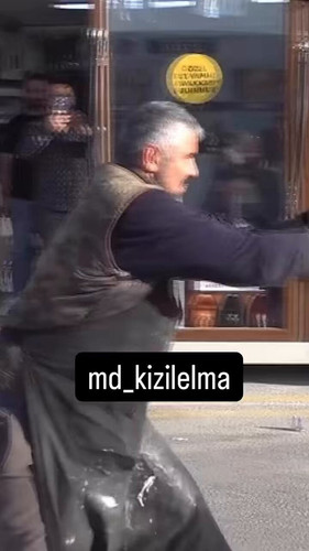m K2y0cZjf4qEUTX.jpg