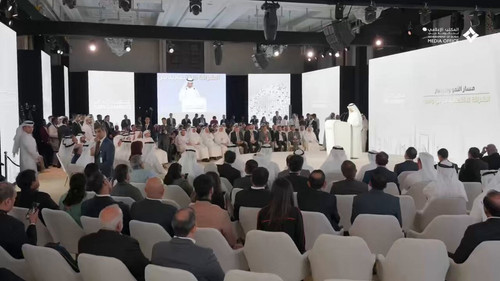 YHz 7DyL Bzg44VB.jpg