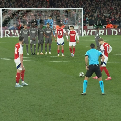 eBkn8 gXduzsaoOT.jpg