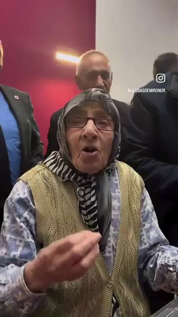 nvFEgr0NrqLPhRNy.jpg