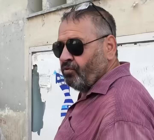 D1LE2ch6uFfMDouq.jpg