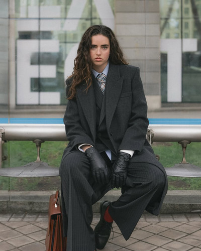from 9 to 5 Cd+styling @lidialt @ mariagonzalezalonso Photo+edit @by.andreaalonso MUAH @mariadevesa9.jpg