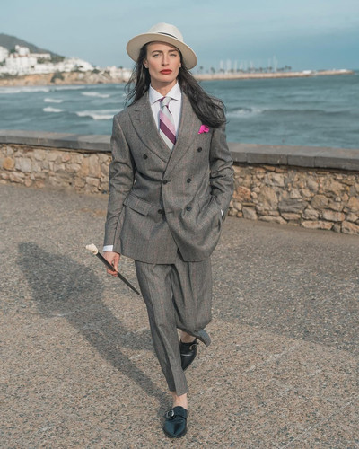 “ Eleganza Criminosa” Nata @natakvint promenade Style @rljewel.jpg